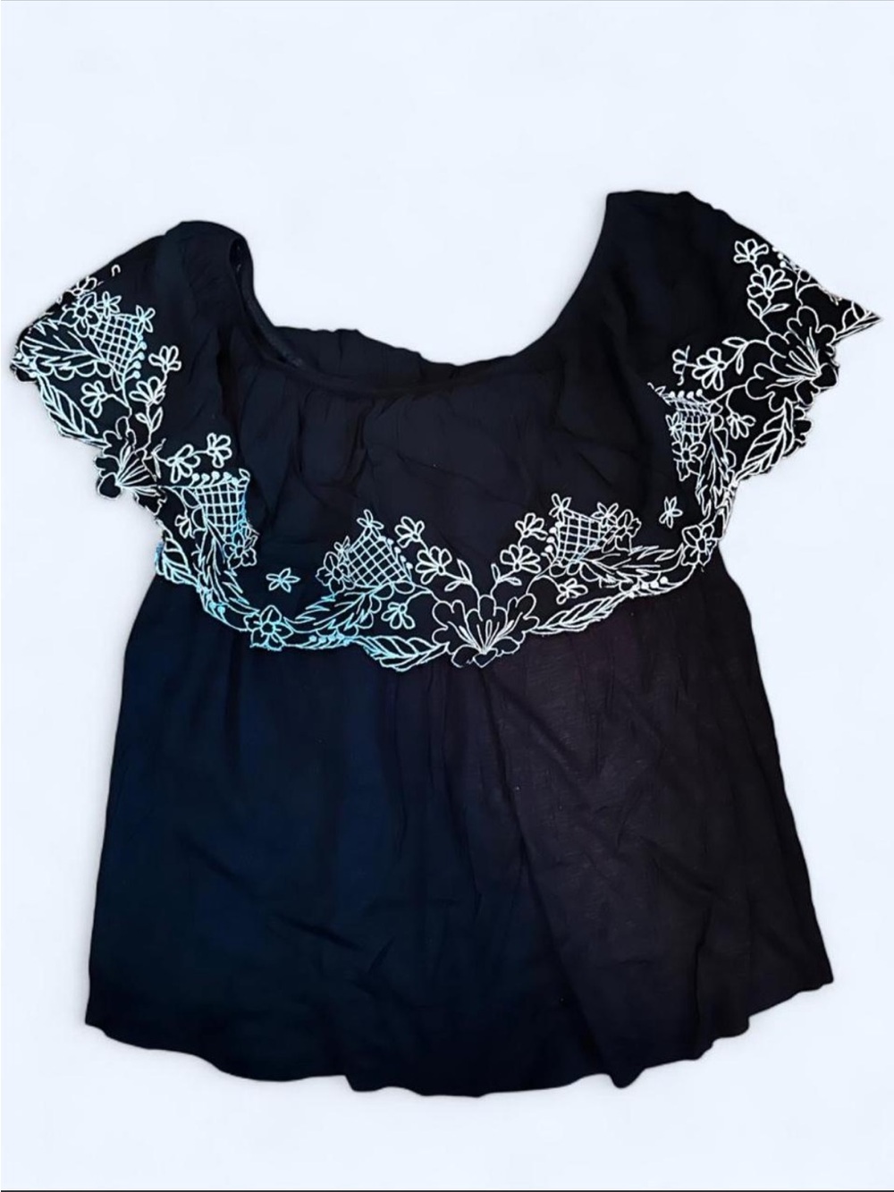 Daytrip Black Off-Shoulder Top with White Floral Embroidery